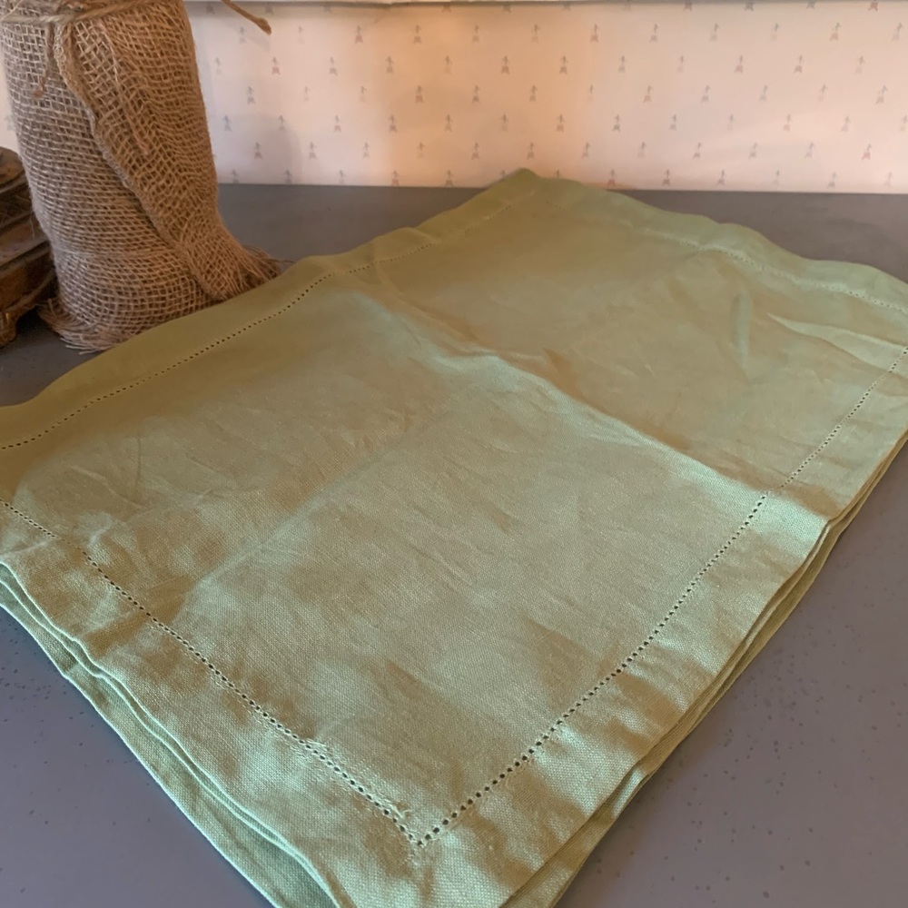 POTTERY BARN, NEW WITH TAGS 5 Cactus Green Placemats. Buy 4 get 5th one FREE. - Picture 4 of 5